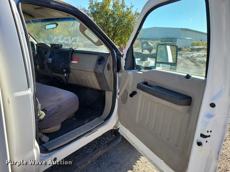 image for item EA2723 2008 Ford F550 Super Duty bucket truck