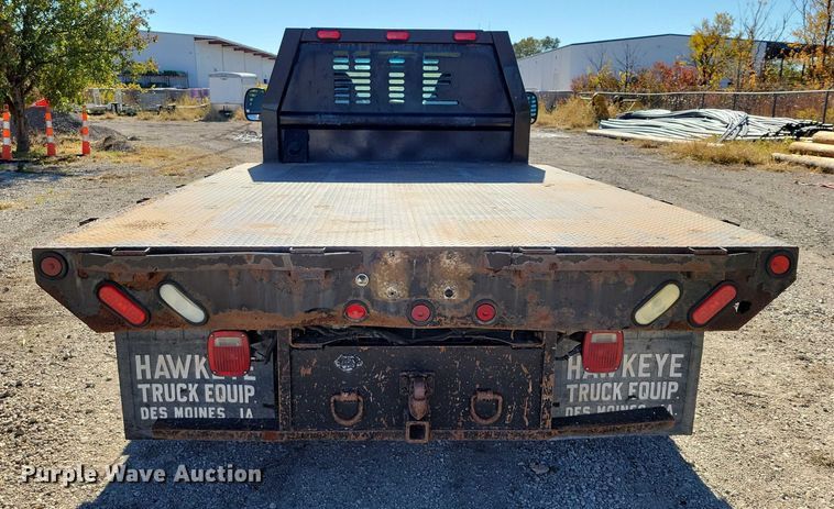 image for item EA2724 2006 Ford F550 Super Duty flatbed truck