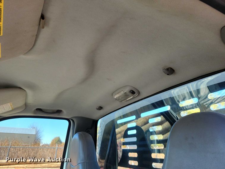 image for item EA2724 2006 Ford F550 Super Duty flatbed truck