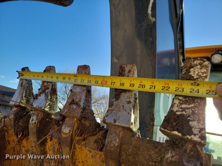 image for item EA2726 2010 John Deere 310SJ TC backhoe