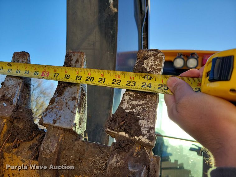 image for item EA2726 2010 John Deere 310SJ TC backhoe