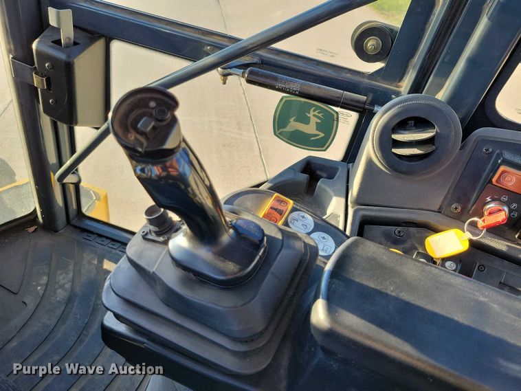 image for item EA2726 2010 John Deere 310SJ TC backhoe