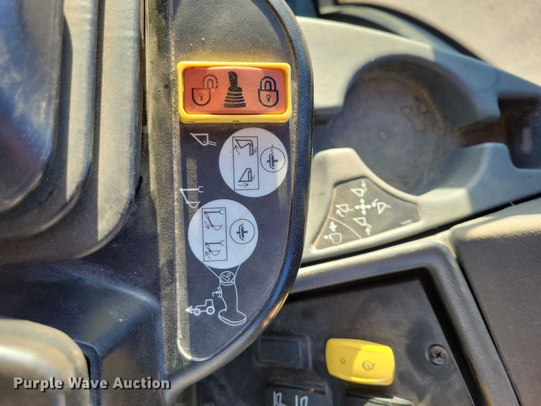 image for item EA2726 2010 John Deere 310SJ TC backhoe