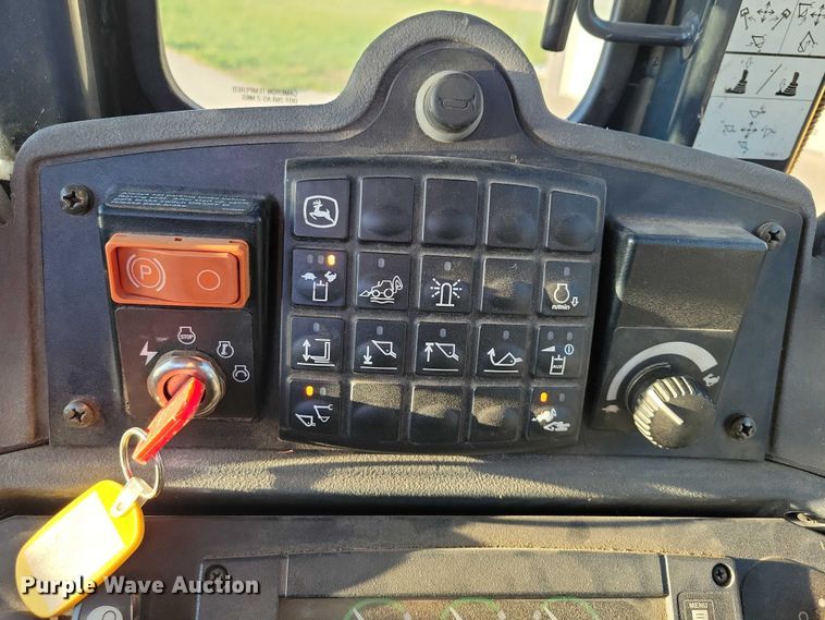 image for item EA2726 2010 John Deere 310SJ TC backhoe