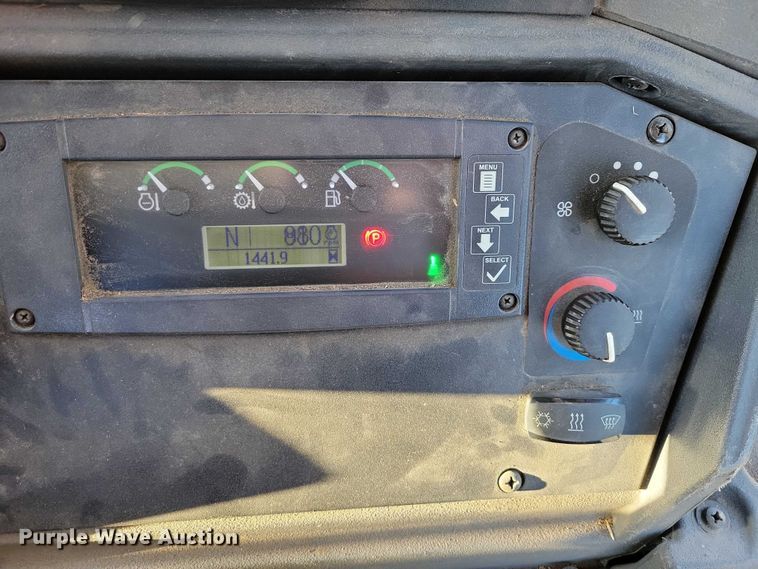 image for item EA2726 2010 John Deere 310SJ TC backhoe