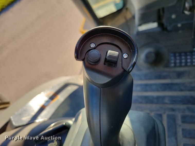 image for item EA2726 2010 John Deere 310SJ TC backhoe