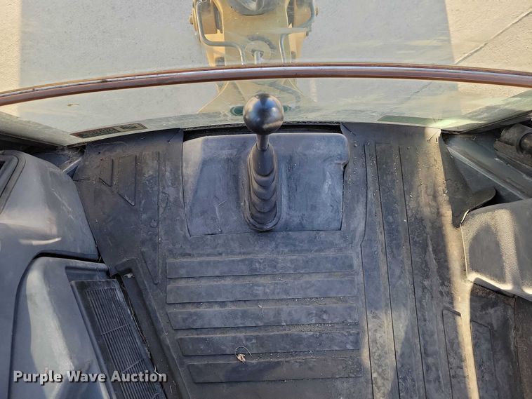 image for item EA2726 2010 John Deere 310SJ TC backhoe