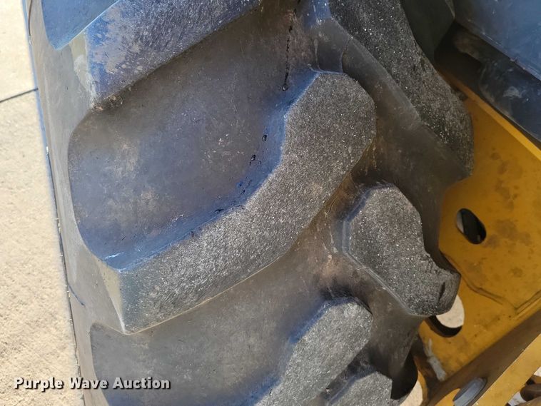 image for item EA2726 2010 John Deere 310SJ TC backhoe