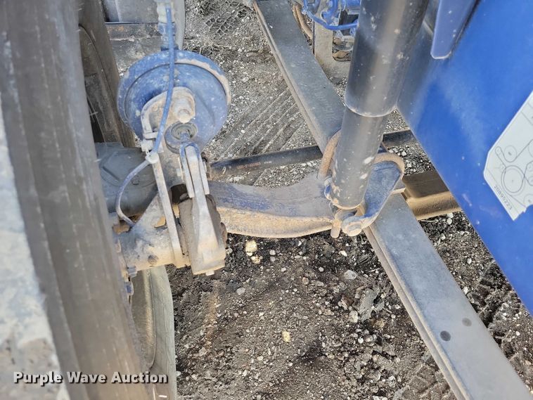 image for item EA2731 2012 Mack CXU600 semi truck