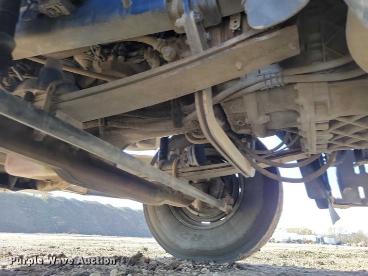 image for item EA2731 2012 Mack CXU600 semi truck