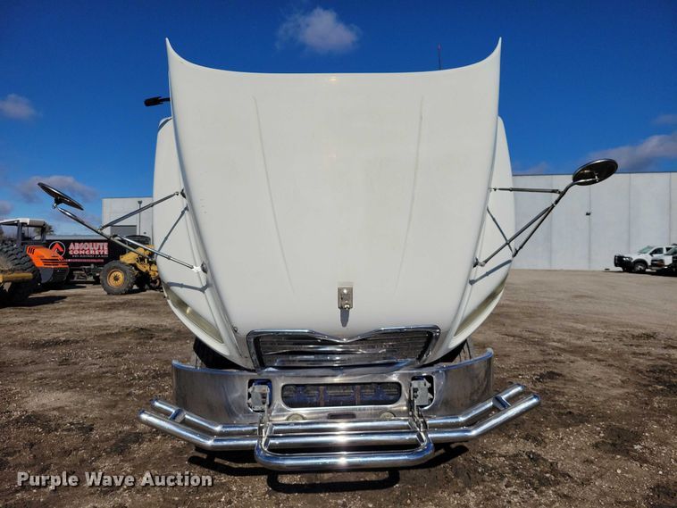 image for item EA2731 2012 Mack CXU600 semi truck