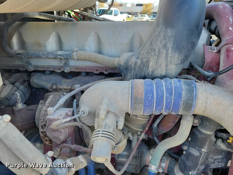 image for item EA2731 2012 Mack CXU600 semi truck