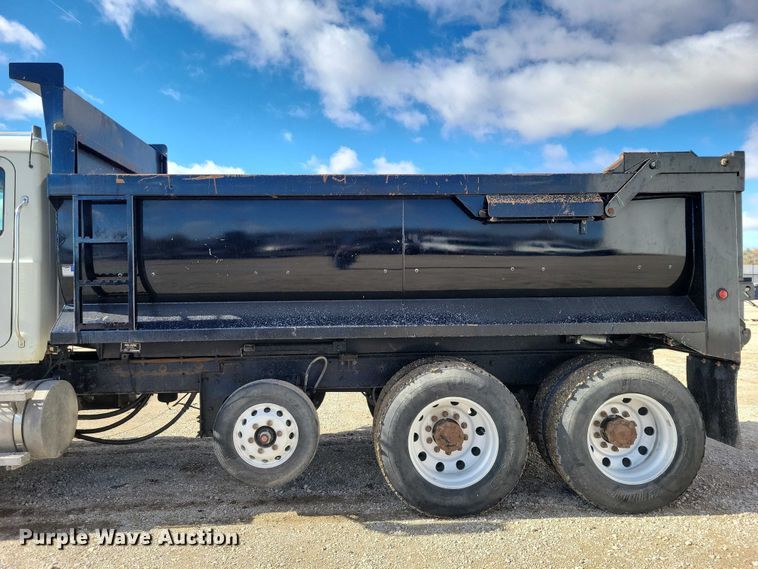 image for item EA2732 2007 Mack Granite CV713 dump truck