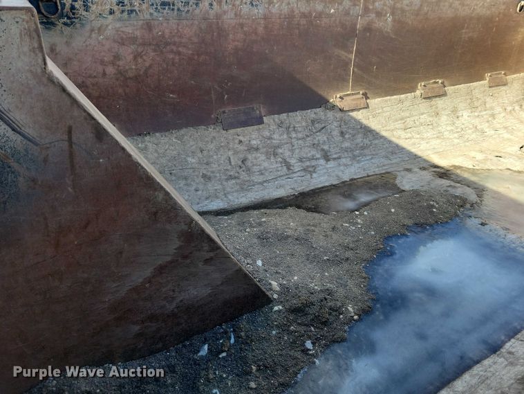 image for item EA2732 2007 Mack Granite CV713 dump truck