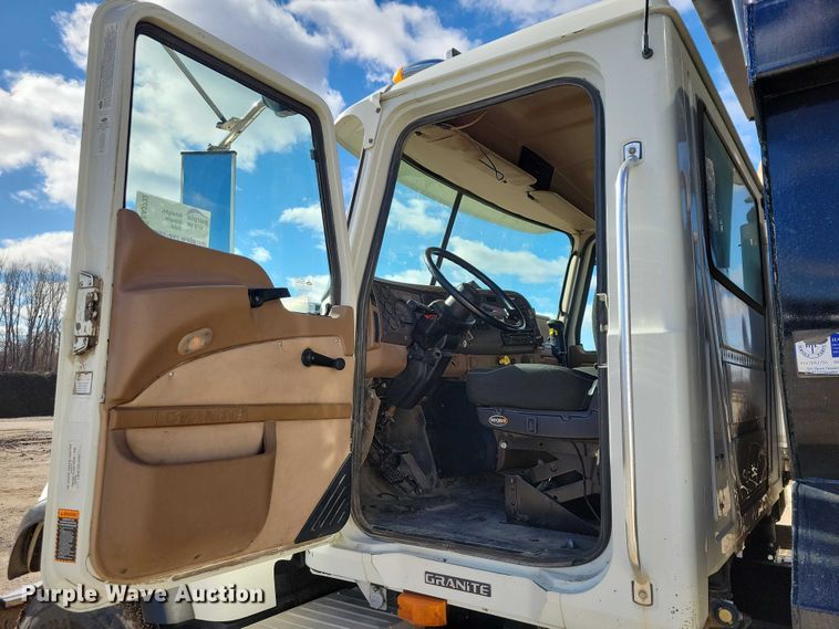 image for item EA2732 2007 Mack Granite CV713 dump truck