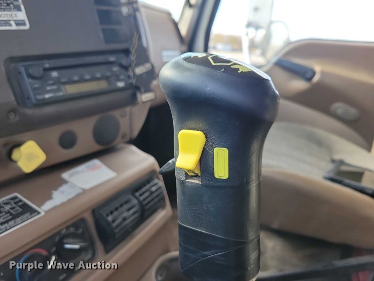 image for item EA2732 2007 Mack Granite CV713 dump truck