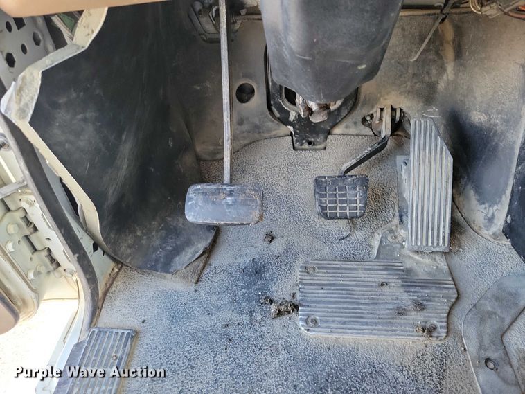 image for item EA2732 2007 Mack Granite CV713 dump truck