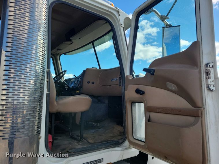 image for item EA2732 2007 Mack Granite CV713 dump truck