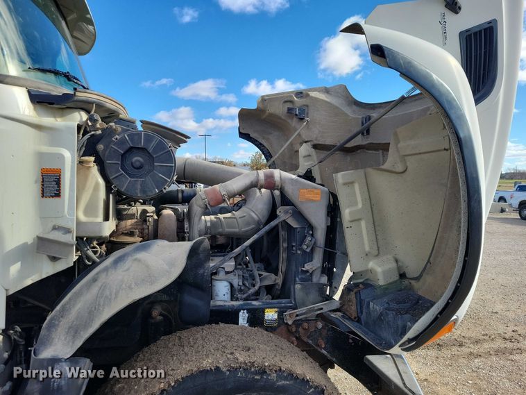 image for item EA2732 2007 Mack Granite CV713 dump truck