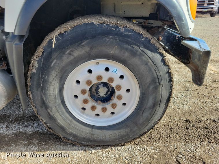 image for item EA2732 2007 Mack Granite CV713 dump truck