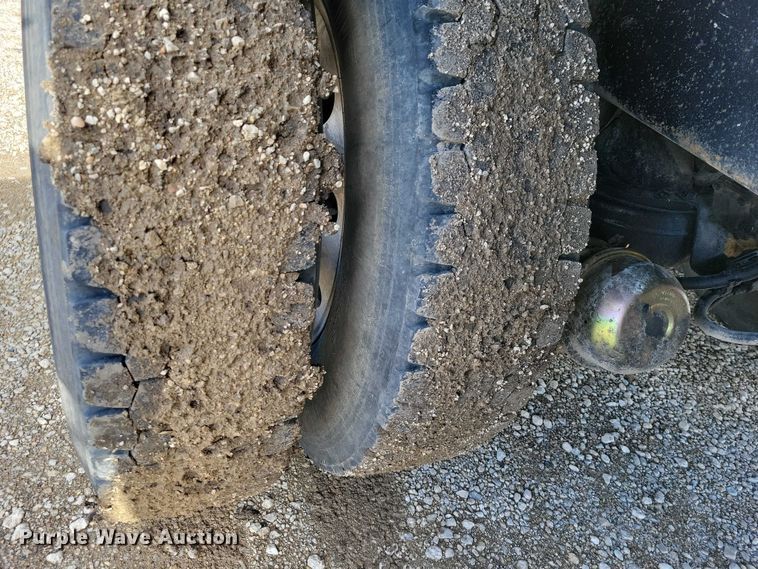 image for item EA2732 2007 Mack Granite CV713 dump truck