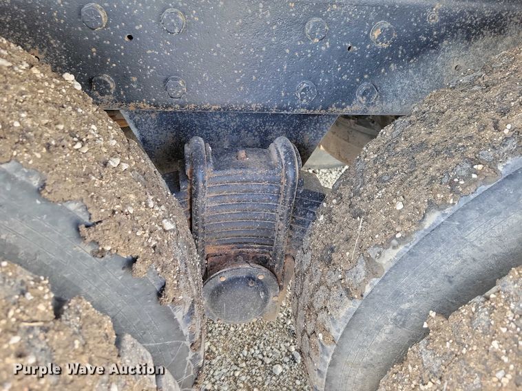 image for item EA2732 2007 Mack Granite CV713 dump truck