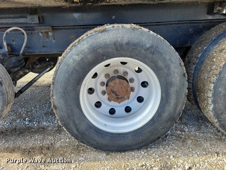 image for item EA2732 2007 Mack Granite CV713 dump truck