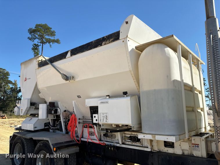 image for item EA6998 2024 Freightliner 108SD volumetric concrete mixer truck