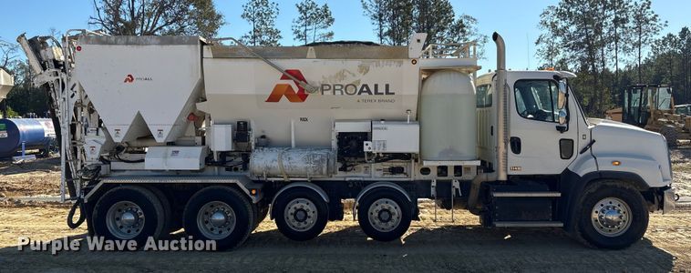 image for item EA6999 2023 Freightliner 114SD volumetric concrete mixer truck