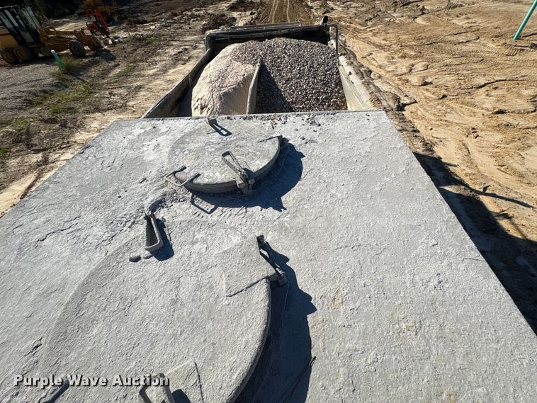 image for item EA6999 2023 Freightliner 114SD volumetric concrete mixer truck