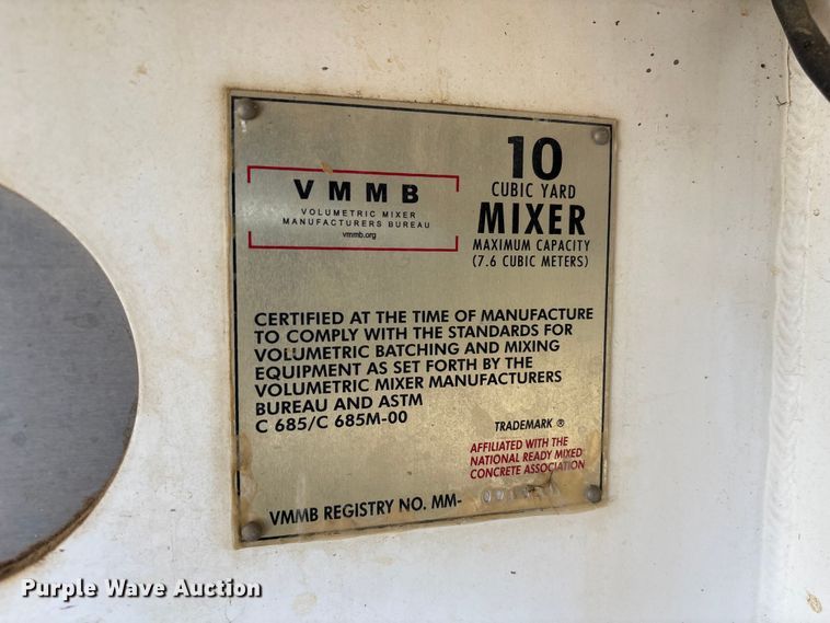 image for item EA6999 2023 Freightliner 114SD volumetric concrete mixer truck