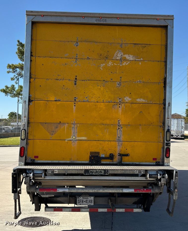 image for item EA7016 2015 Freightliner M2 box truck