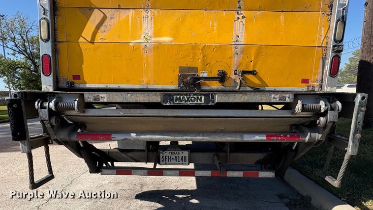 image for item EA7016 2015 Freightliner M2 box truck