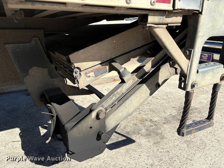 image for item EA7016 2015 Freightliner M2 box truck