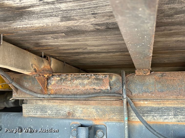 image for item EA7016 2015 Freightliner M2 box truck