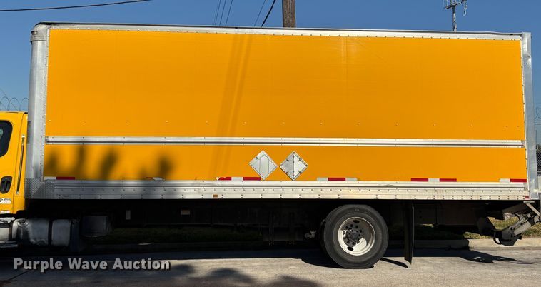 image for item EA7016 2015 Freightliner M2 box truck