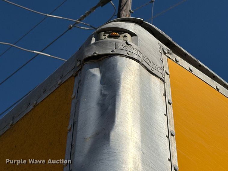 image for item EA7016 2015 Freightliner M2 box truck