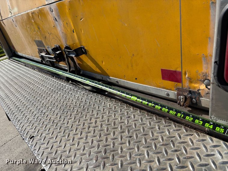 image for item EA7016 2015 Freightliner M2 box truck