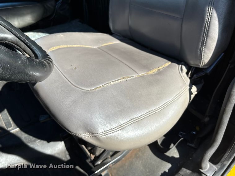 image for item EA7016 2015 Freightliner M2 box truck