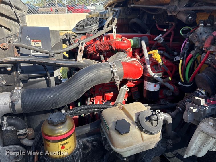 image for item EA7016 2015 Freightliner M2 box truck