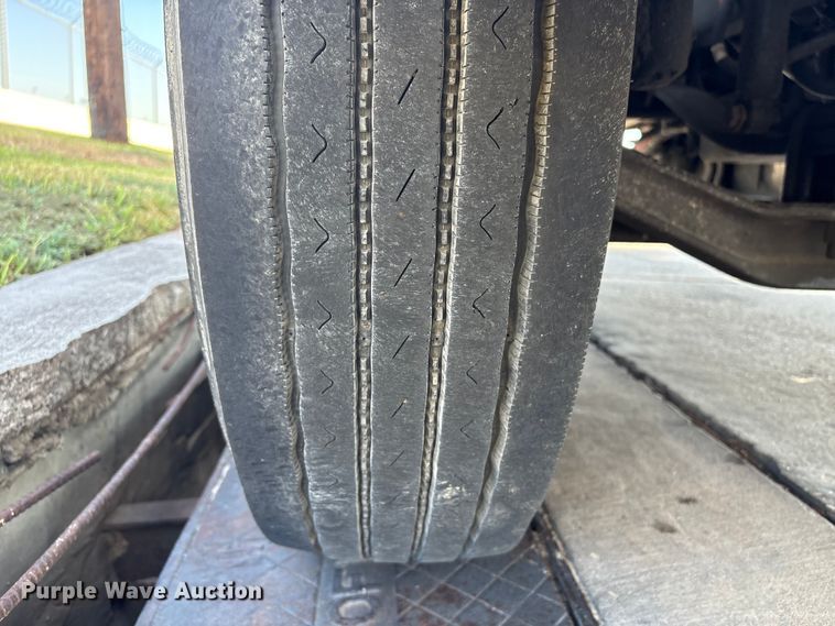 image for item EA7016 2015 Freightliner M2 box truck