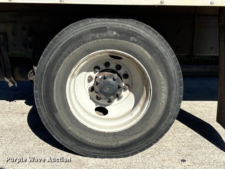 image for item EA7016 2015 Freightliner M2 box truck