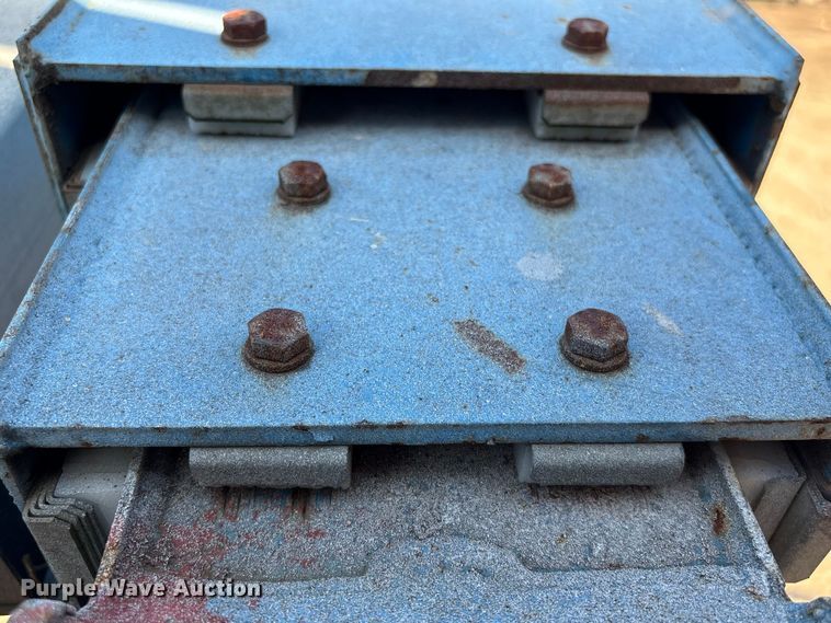 image for item EA7036 2007 Genie S-60 boom lift