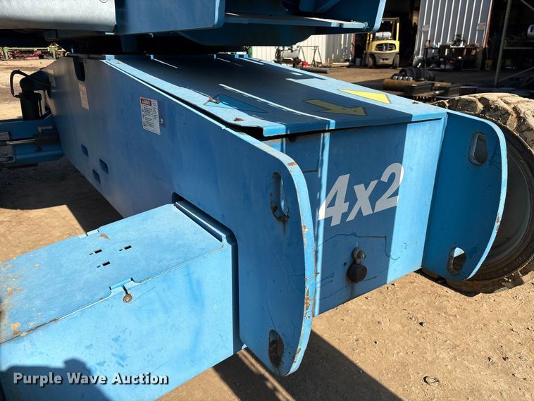 image for item EA7036 2007 Genie S-60 boom lift