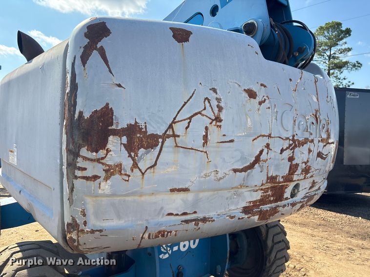 image for item EA7036 2007 Genie S-60 boom lift