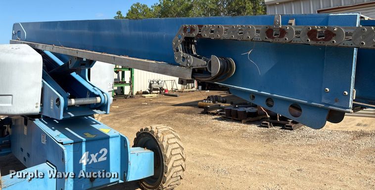 image for item EA7036 2007 Genie S-60 boom lift