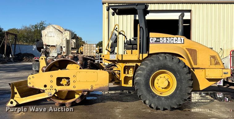 image for item EA7734 2003 Caterpillar CP-563E single drum vibratory roller