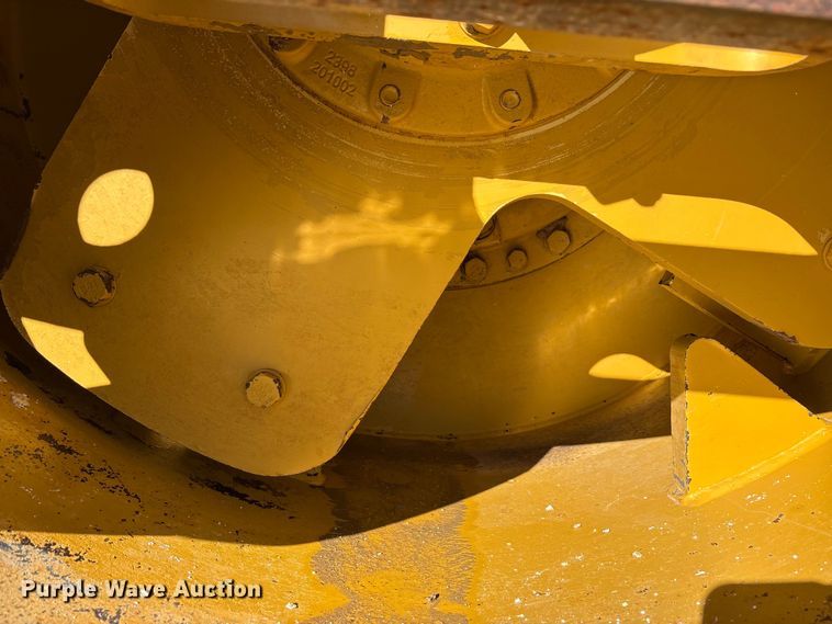 image for item EA7734 2003 Caterpillar CP-563E single drum vibratory roller