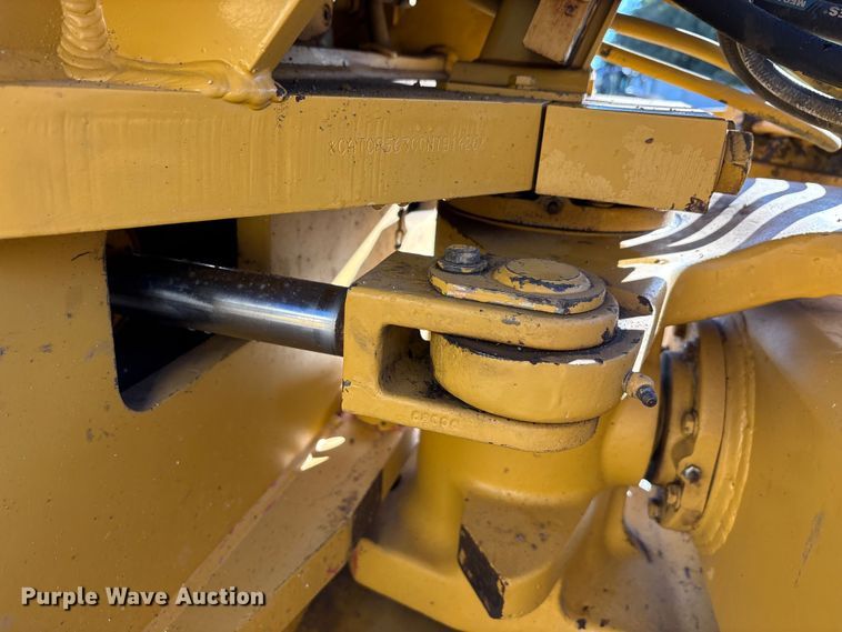 image for item EA7734 2003 Caterpillar CP-563E single drum vibratory roller