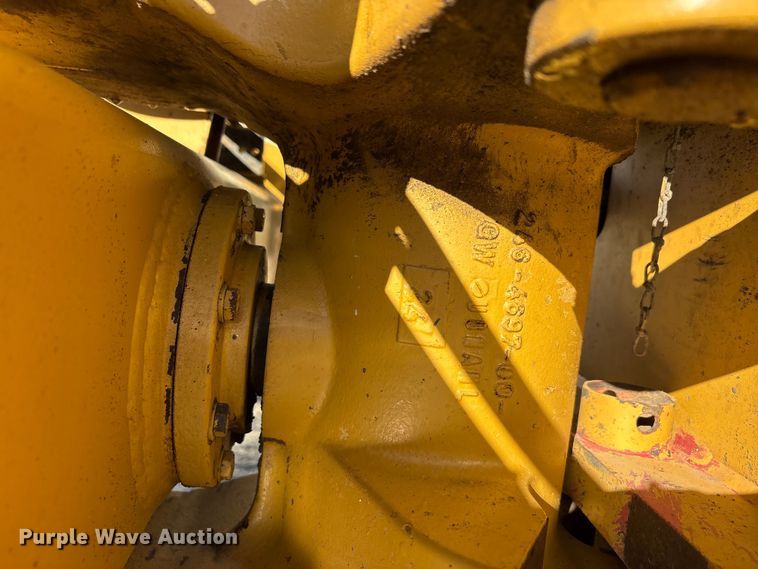 image for item EA7734 2003 Caterpillar CP-563E single drum vibratory roller